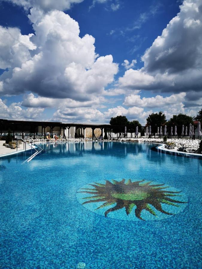 "Poseidon" Centar Aparthotel Stari Banovci Esterno foto