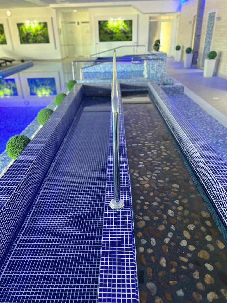 "Poseidon" Centar Aparthotel Stari Banovci Esterno foto