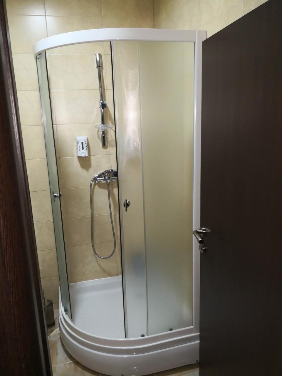 "Poseidon" Centar Aparthotel Stari Banovci Esterno foto